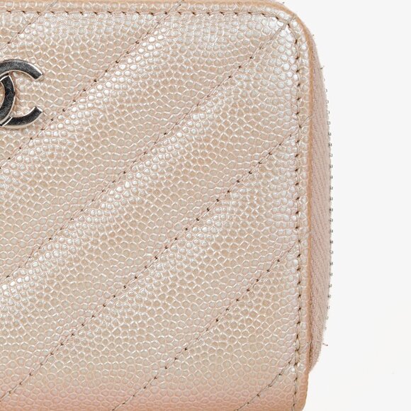Chanel Iridescent Caviar Zippered Coin Purse Chevron - Picture 5 of 11